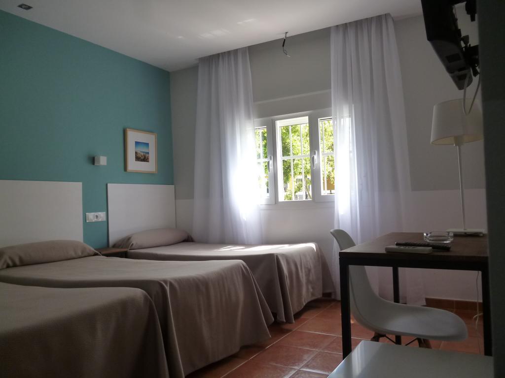 Hostal Las Cumbres 科尼尔-德拉弗龙特拉 外观 照片