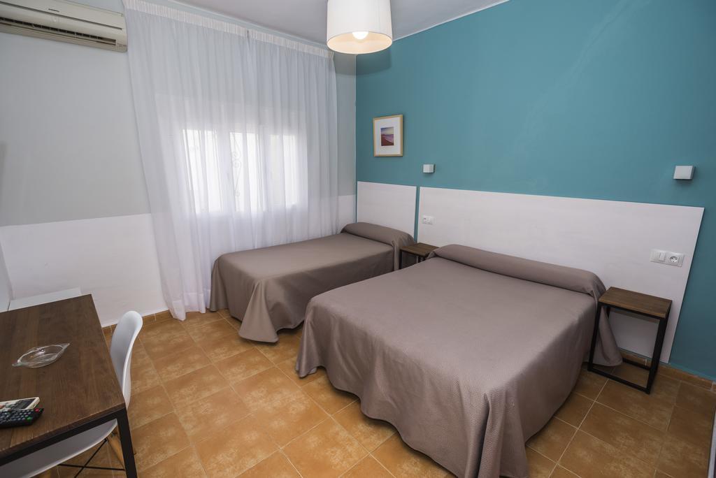 Hostal Las Cumbres 科尼尔-德拉弗龙特拉 外观 照片
