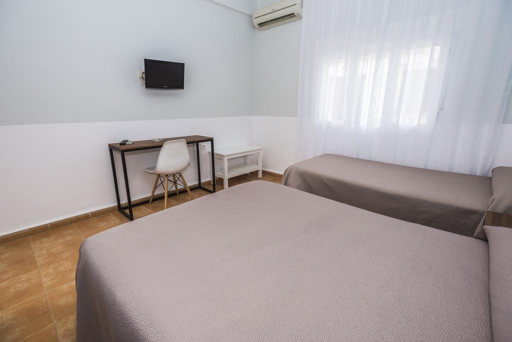 Hostal Las Cumbres 科尼尔-德拉弗龙特拉 外观 照片