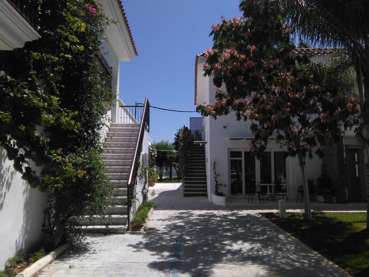 Hostal Las Cumbres 科尼尔-德拉弗龙特拉 外观 照片